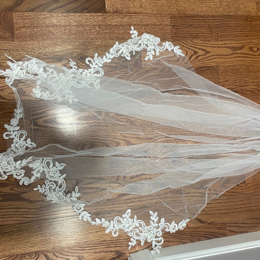 Fingertip length wedding veil